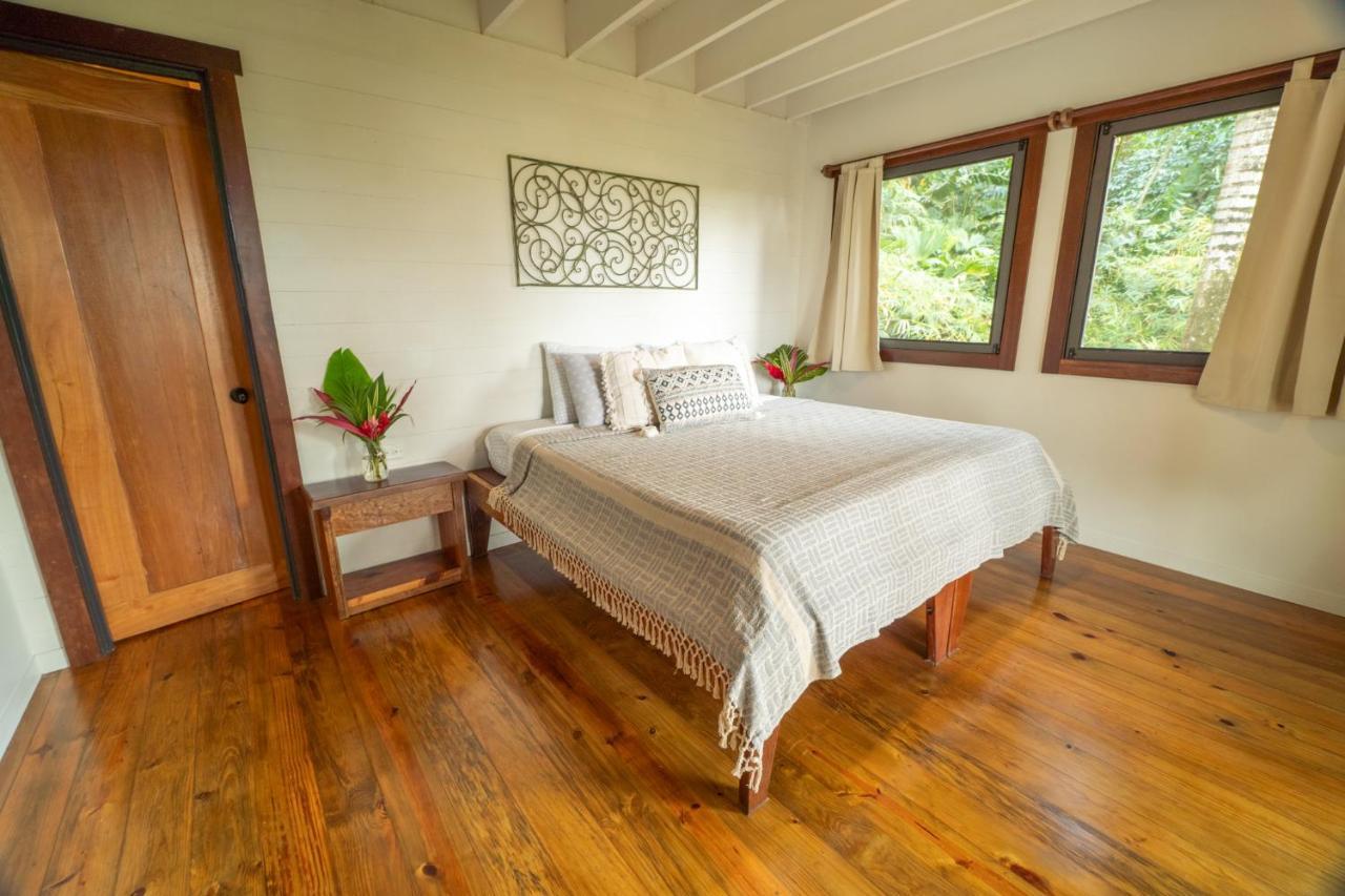 Roam Yoga & Wellness Lodge Bocas Town Exterior foto